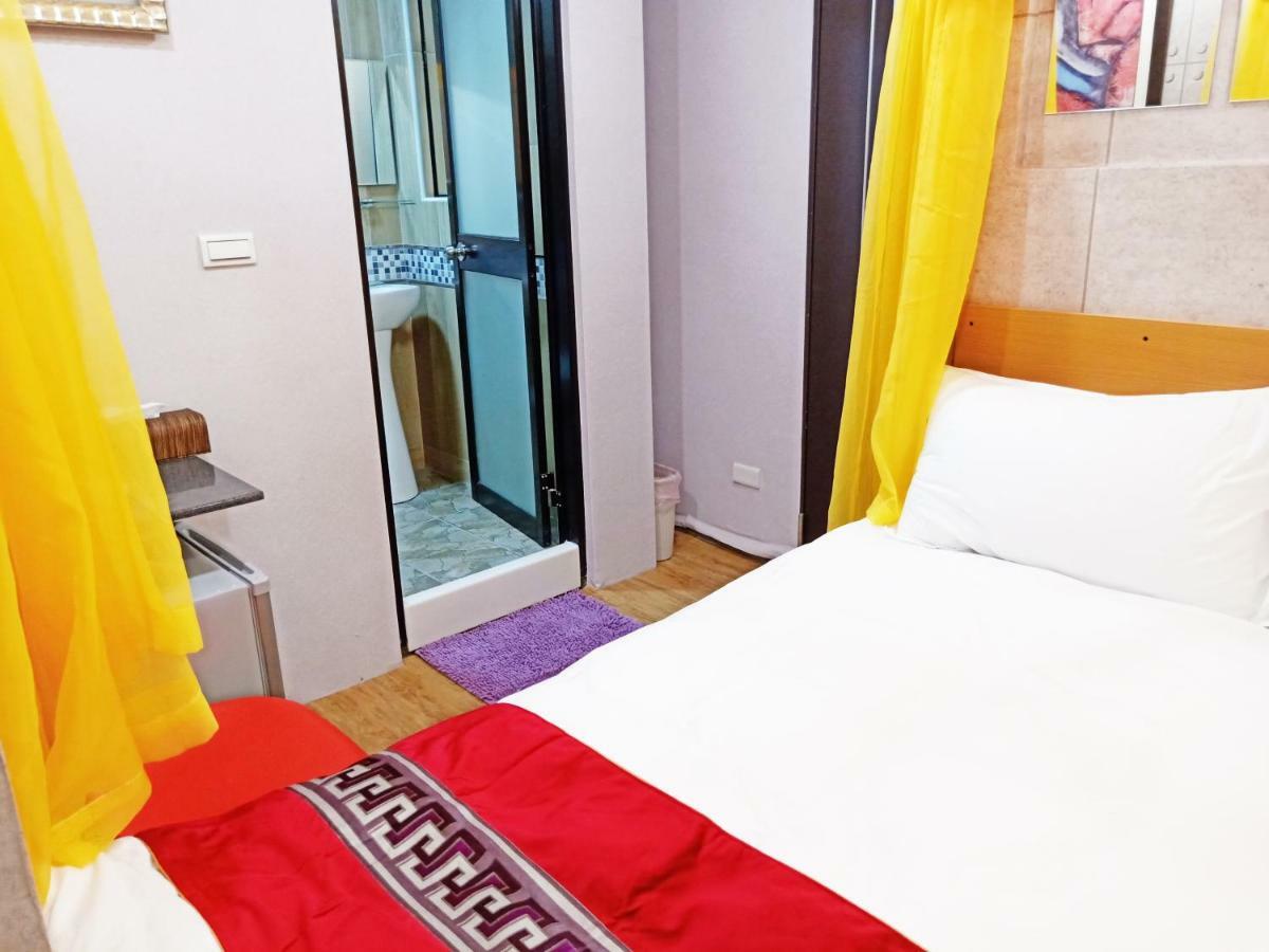 Woju Homestay Tainan Buitenkant foto