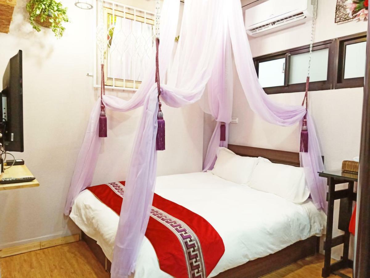 Woju Homestay Tainan Buitenkant foto